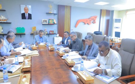 لملس يترأس اجتماعًا لمجلس إدارة صندوق النظافة والتحسين