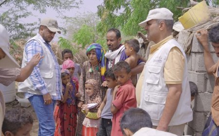 الحديدة.. خلية الأعمال الإنسانية تقدم مساعدات طارئة لأسرة فقدت أبناءها في حيس