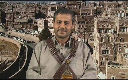 قيادي حوثي يفجرها ننتظر  الأوامر من إيران