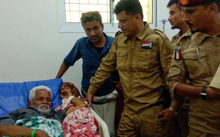 العميد البكري يطمئن على صحة العميد مبارك الهندي بمستشفى عبود العسكري بالعاصمة عدن