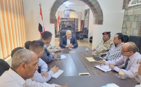 محافظ تعز يناقش الإجراءات اللازمة لإنهاء أزمة الغاز المفتعلة