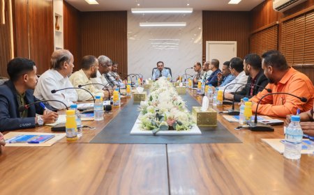 الأمين العام لمحلي حضرموت يرأس لقاءً موسعاً لمناقشة مشروع "مُعلّم حضرموت" لمواجهة نقص الكادر التدريسي في المحافظة