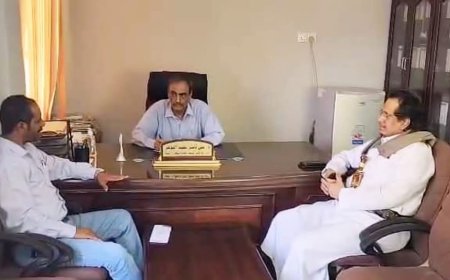 أمين عام محلي شبوة يطلع على خطط مكافحة الأمراض الوبائية بمكتب الصحة بالمحافظة
