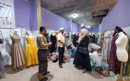 أعضاء من الهيئة الاستشارية باتحاد الجمعيات يتفقدون مشغل الخياطة بعدن ويعلنون دعمًا لصندوق علاج المرضى