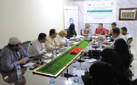 عقد جلستان بؤريتان بمدينة سيئون لمناقشة تحديات إدارة النفايات والفرص والحلول المقترحة