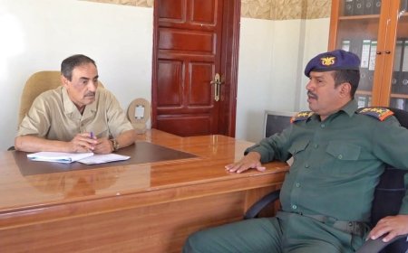 مين محلي شبوة يلتقي قيادة مكافحة المخدرات ويؤكد دعم السلطة المحلية لمواجهة الآفة