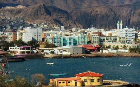 القبض على أحد المشاهير بسبب ابتزاز فتيات بصورهن في عدن.