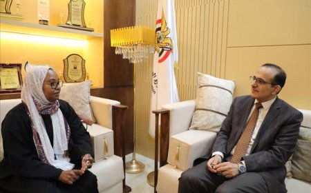 وزير الصحة يلتقي نائب ممثل منظمة الصحة العالمية ومدير مكتبها بعدن ويبحث معها تعزيز التعاون وتكييف الأولويات مع الموارد