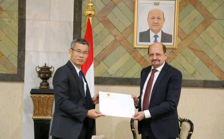وزير الخارجية يتسلّم نسخة من أوراق اعتماد السفير الفيتنامي