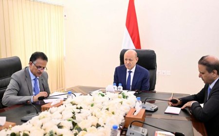 رئيس مجلس القيادة يلتقي قيادات التكتل الوطني للأحزاب والمكونات السياسية