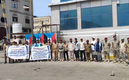 تنفيذ الوقفة الاحتجاجية الثانية لمطالبة رئيس الوزراء باعتماد مبلغ التعزيز المالي لرواتب ضباط الدفعة الثانية جامعيين
