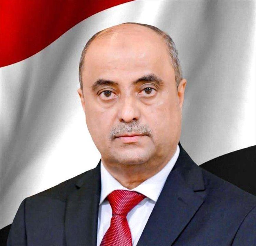 رئيس الوزراء يصل العاصمة عدن قادمًا من الرياض