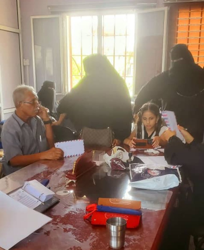 اجتماع لإدارة محو الأمية بعدن لمناقشة بعض الخطوات لتطوير العمل وتوزيع مكافآت مالية رمزية للإدارات والتوجيه والخدمات قبل عيد الأضحى