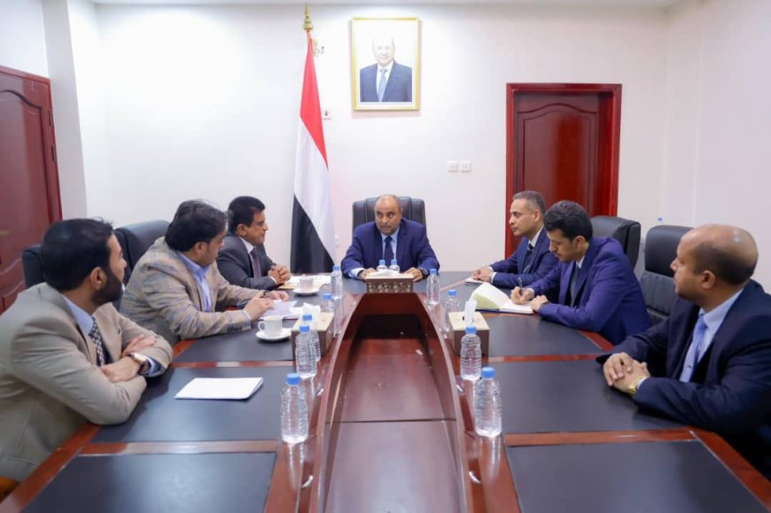 رئيس الوزراء يترأس أول اجتماع حكومي لمتابعة إجراءات حل مشكلة انقطاعات الكهرباء وتخفيف معاناة المواطنين