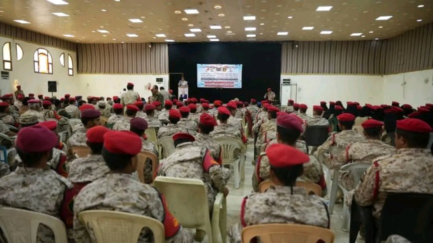 الشرطة العسكرية بمأرب تحتفي بتخريج الدفعة الـ11 التأسيسية والدفعة النسائية الأولى
