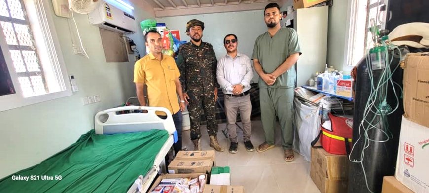رئيس غرفة العمليات والطوارئ بحضرموت يقدم ادوية اسعافية وطبية لمصلحة السجون المركزية والوحدات الصحية الامنية بالوادي والصحراء