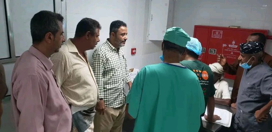 رئيس تنفيذية انتقالي أبين يتفقد هيئة مستشفى الرازي ويطلع على مستوى الخدمات الطبية المقدمة للمرضى