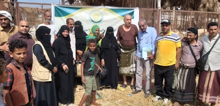 اتحاد الجمعيات والمؤسسات بعدن يدشن توزيع اضاحي وملابس العيد