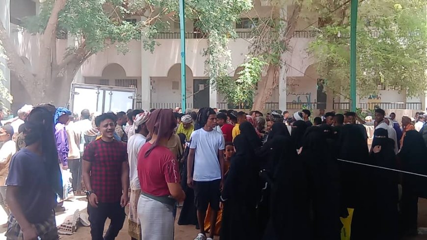 مدير مكتب الشؤون الاجتماعية بخنفر يستنكر توزيع لحوم فاسدة من قبل مؤسسة إثراء ويعد باتخاذ الإجراءات اللازمة