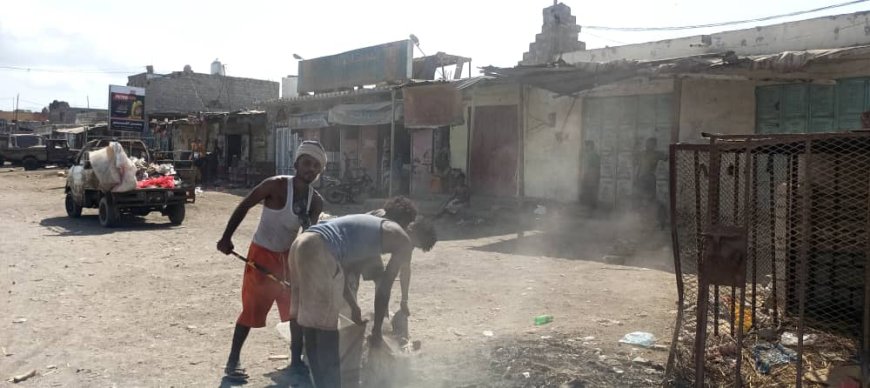 تدشين حملة نظافة في مدينة شقرة بأبين