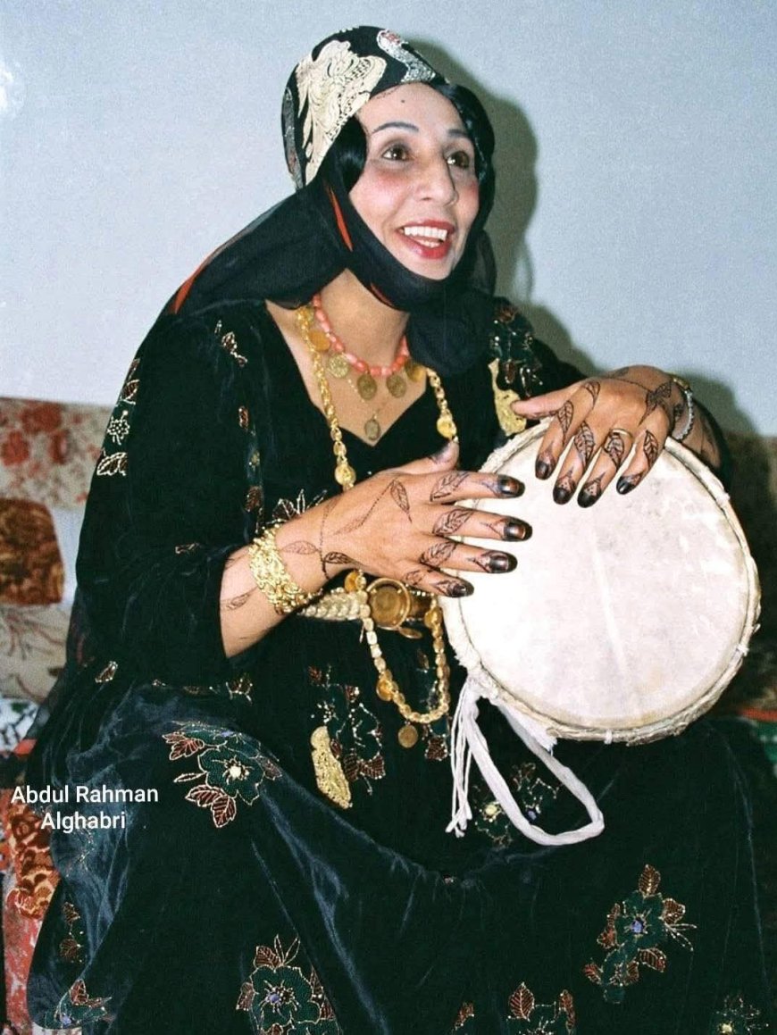 وفاة الفنانة اليمنية “تقية الطويلية”.. رائدة الفن الشعبي وملكة الغناء النسائي في اليمن