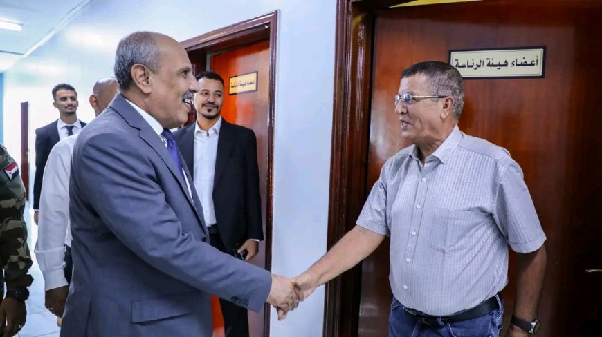 الكثيري يتفقد مستوى الانضباط الوظيفي في هيئات المجلس بعد إجازة عيد الأضحى