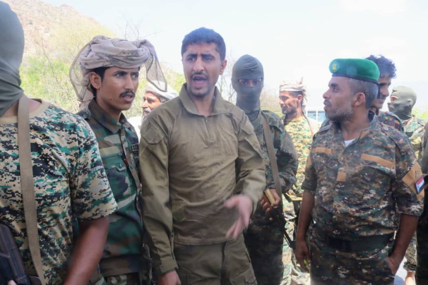 قائد حزام المنطقة الوسطى "عبدالله أبو عرب" يزور جبهة ثرة ويشيد بصمود أبطال المقاومة الجنوبية