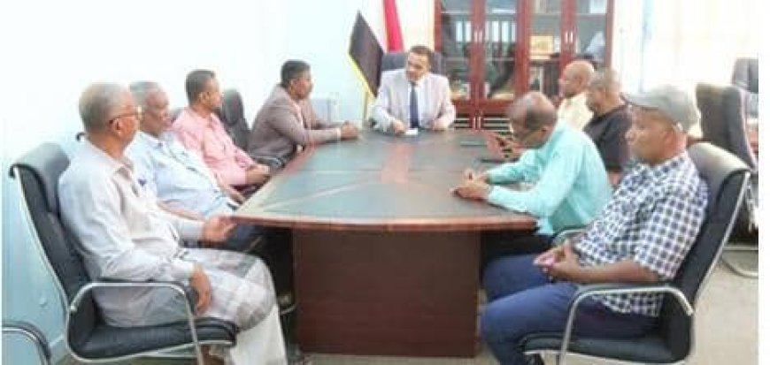 الأمين العام لمحلي حضرموت يلتقي قيادة فرع اتحاد كرة القدم ويطّلع على التحضيرات للدورة الآسيوية للمدربين وبطولة كأس حضرموت التاسعة