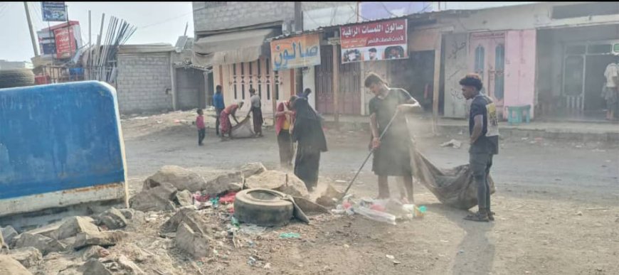 صندوق نظافة أبين يواصل حملته بمدينة شقرة