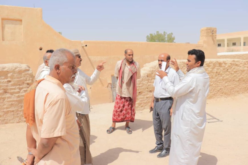 تسليم موقع مشروع بناء مدرسة عثمان بن عفان بمنطقة غصيص بالمديرية