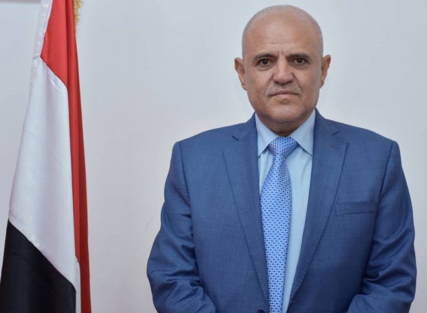 محافظ تعز يؤكد على الافراج عن مقطورات الغاز المحتجزة خارج المحافظة