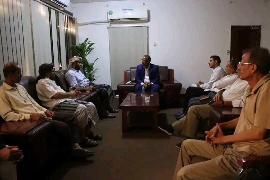 الوزير الزعوري يشيد بمشاريع هيئة الخليج وعدن للتنمية والخدمات الإنسانية وجهودها في دعم الفئات المحتاجة