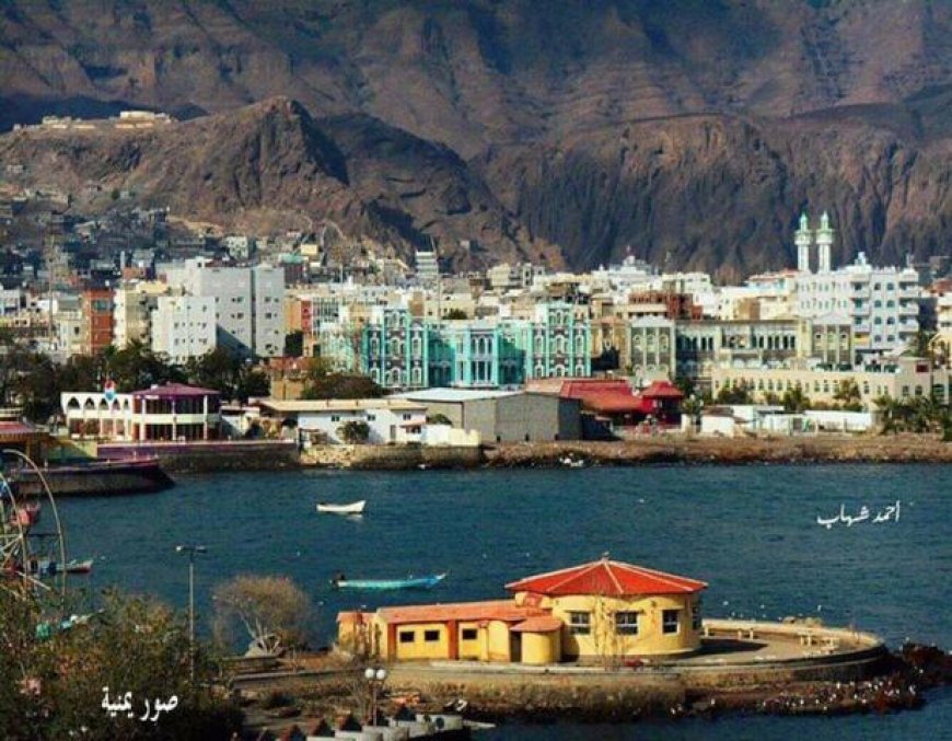 القبض على أحد المشاهير بسبب ابتزاز فتيات بصورهن في عدن.