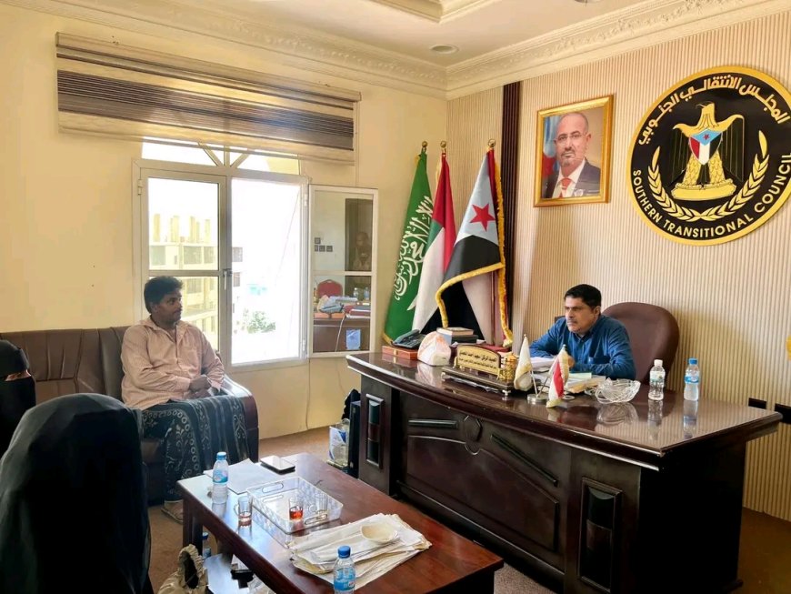 رئيس تنفيذية انتقالي حضرموت يلتقي قيادة مؤسسة "رجاء للتنمية" ويشيد بدورها المجتمعي
