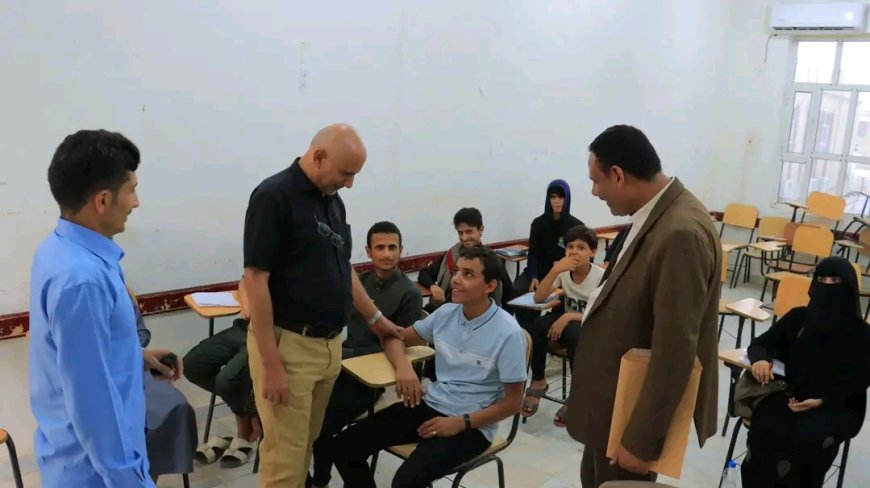 رئيس جامعة إقليم سبأ يفتتح دورات تعليمية في اللغات الفرنسية والصينية والتركية بمركز اللغات والترجمة