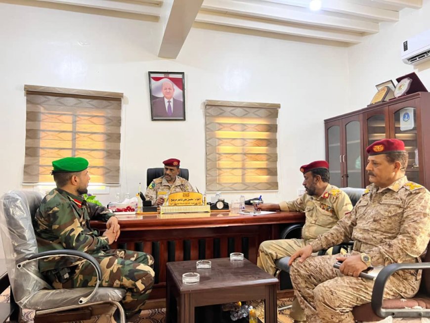 اللواء مرصع يبحث مع قائد كتيبة الاحتياط رفع مستوى الجاهزية القتالية بوحدات المحور