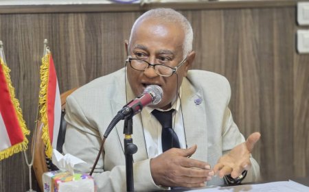 محاضرة عن المجتمع المدني في عدن (1839-1967) بالمركز الثقافي اليمني في القاهرة