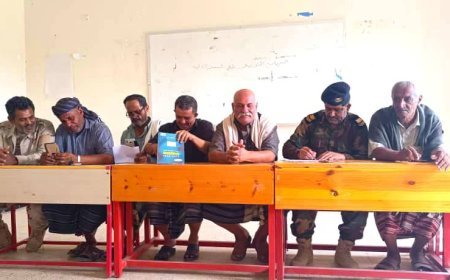 اجتماع إداري وأمني في لودر يناقش تعزيز الاستقرار والتنمية برئاسة المدير العام