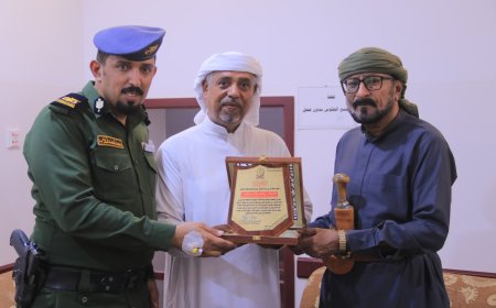 مدير عام شبام يُشيد بدور القبيلة وشرائح المجتمع في تعزيز السلم الأهلي وقيم التسامح والتعايش وتعزيز الأمن في مواجهة التحديات