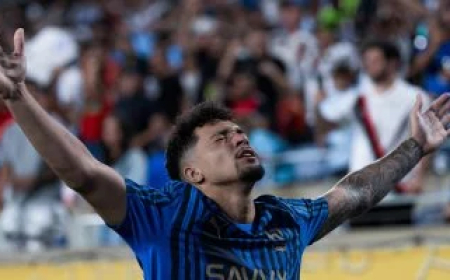 الهلال يضرب مانشستر سيتي بالهدف الرابع 4-3 في الدقيقة 112.
