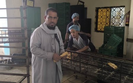 مدير عام مديرية خنفر "اليوسفي" يدشن إعادة عمل أفران عدن الخيرية في مدينة جعار