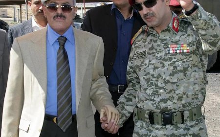 السفير أحمد علي عبدالله صالح ينفي وصوله الرياض