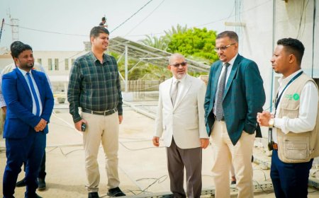 الأمين العام لمحلي حضرموت يدشن مشاريع الطاقة الشمسية لثلاثة مراكز صحية بالمكلا