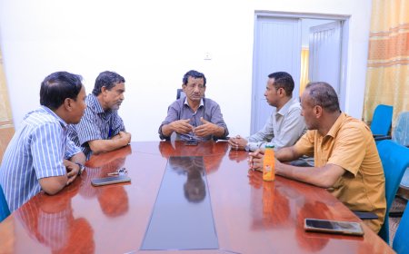 اللجنة الإشرافية بانتقالي وادي وصحراء حضرموت تبحث مع مكتب الصحة آلية استلام وتوزيع منحة المحاليل الوريدية