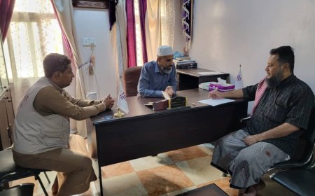 زيارة مدير مستوصف الحياة الطبي لمؤسسة وادي دوعن للتنميةلبحث أوجه الشراكة المجتمعية