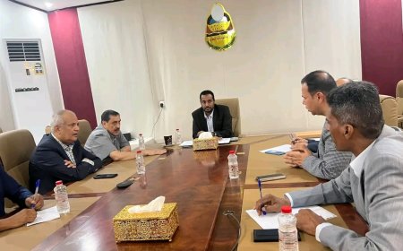 وزير التربية يلتقي مدير أمن عدن لمناقشة التعاون والعمل المشترك