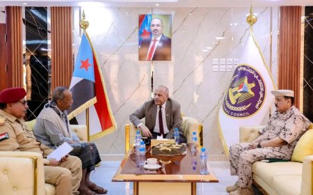 الكثيري يلتقي قائد المنطقة العسكرية الثانية ويُشيد بجاهزية ويقظة منتسبيها