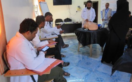 "رعاية الأسرة" تختتم دورة تدريبية لتعزيز قدرات العاملين الصحيين بالضالع