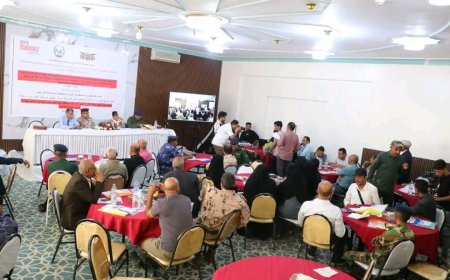 إعلان خطة شرطة تعز الاستراتيجية لمنع حمل السلاح وتنظيم حيازته بحضور قيادات أمنية وعسكرية ومشاركة محافظ المحافظة عبر الزوم