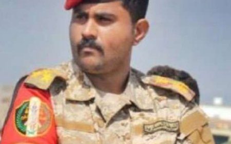 العميد يوسف العاقل يعزي بوفاة علي ناصر الدنبوع مدير مرور أبين السابق